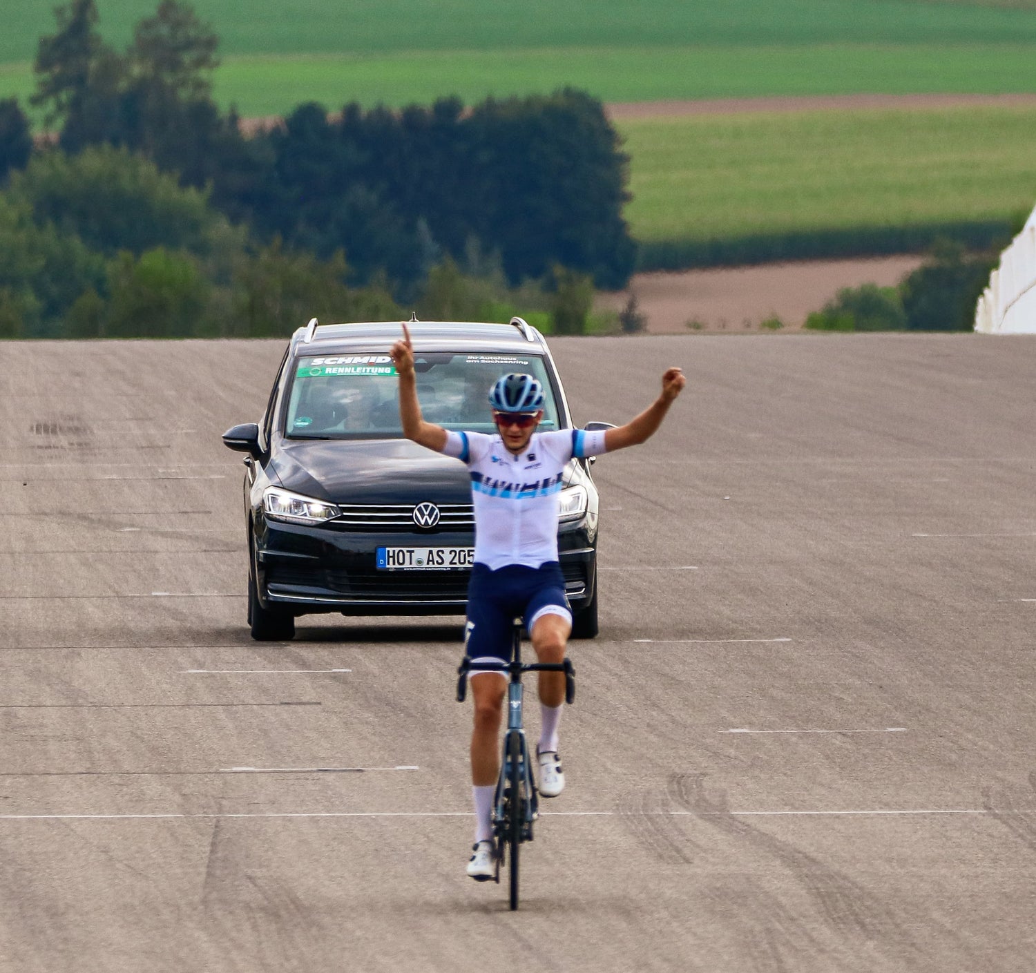 Gezielt und sicher Rennrad fahren mit einem Tubeless-Reifen